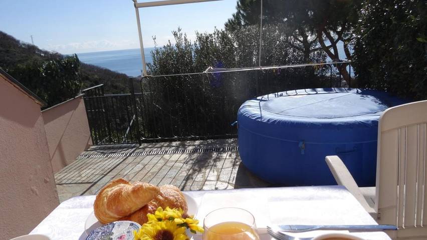 Chambre d’hôte pour 3 personnes, avec vue ainsi que piscine et jardin à Gênes - 2