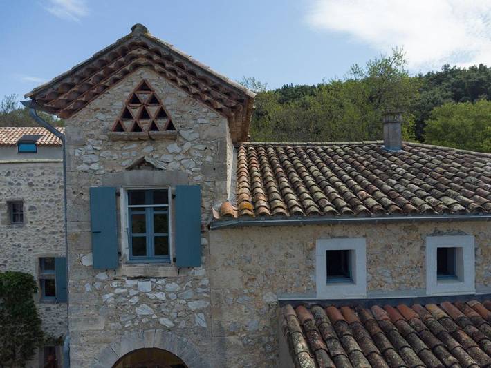 Location de vacances pour 2 personnes, avec jardin ainsi que vue et terrasse à Barjac - 3