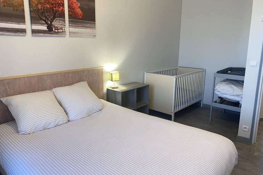 A&J Family -Logement 8 pers. à Neuvy, Jardin Privé in Neuvy-sur-Loire, Vallée de la Loire