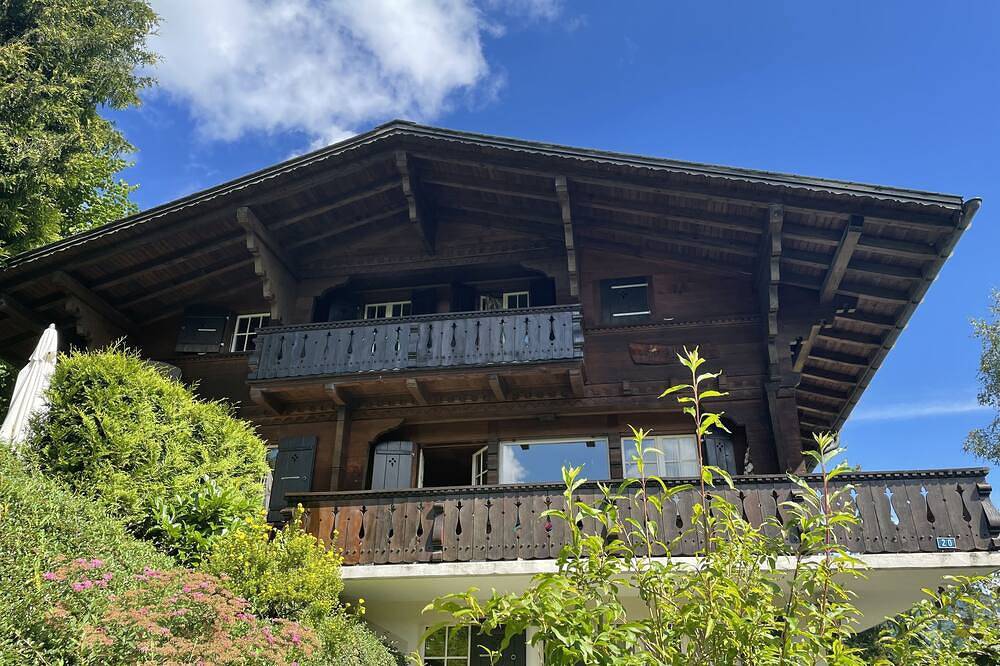 Charmantes Chalet im Familienstil mit direktem Blick auf den Rinderberg in Saanenmöser, Zweisimmen