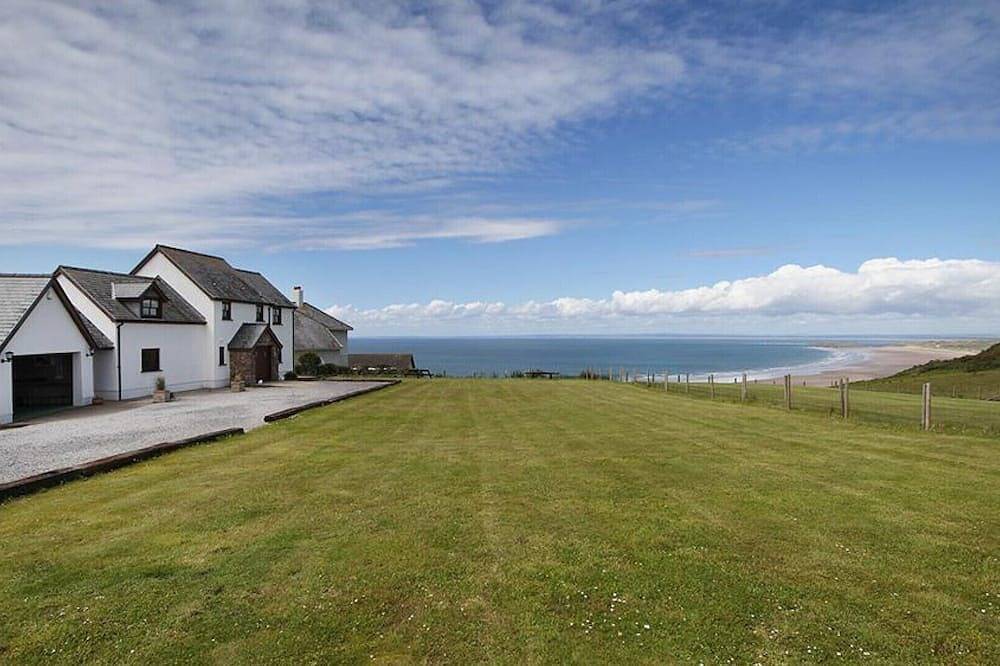 Glamping for 8 People in Swansea region