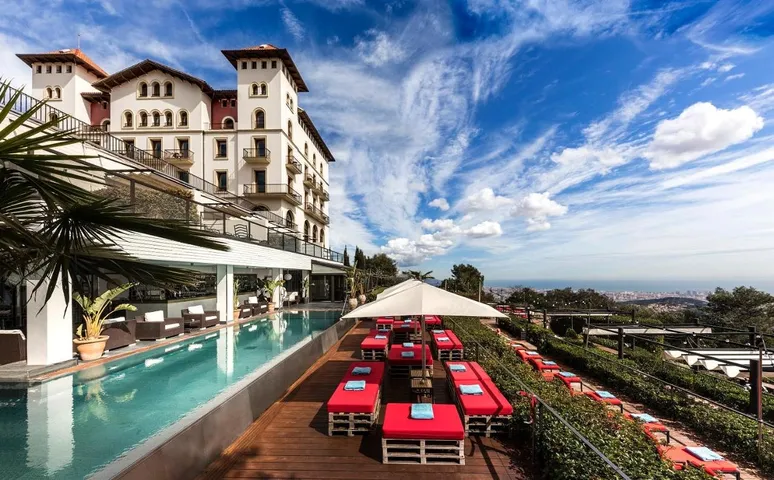 Hotel para 2 personas, con piscina además de jacuzzi y terraza - 1