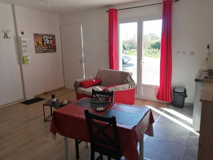 Location de vacances pour 2 personnes, avec Terrasse et Vue à Château-Gaillard (Ain)