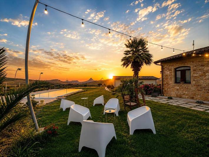 Location de vacances pour 3 personnes, avec Terrasse et Jardin ainsi que Bassin pour enfant et Piscine à Mazzarino - 4