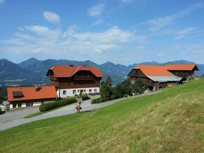 Privatzimmer für 2 Personen, mit Terrasse und Garten sowie Ausblick in Fresach