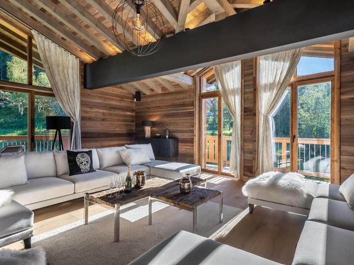 Chalet pour 14 personnes, avec piscine