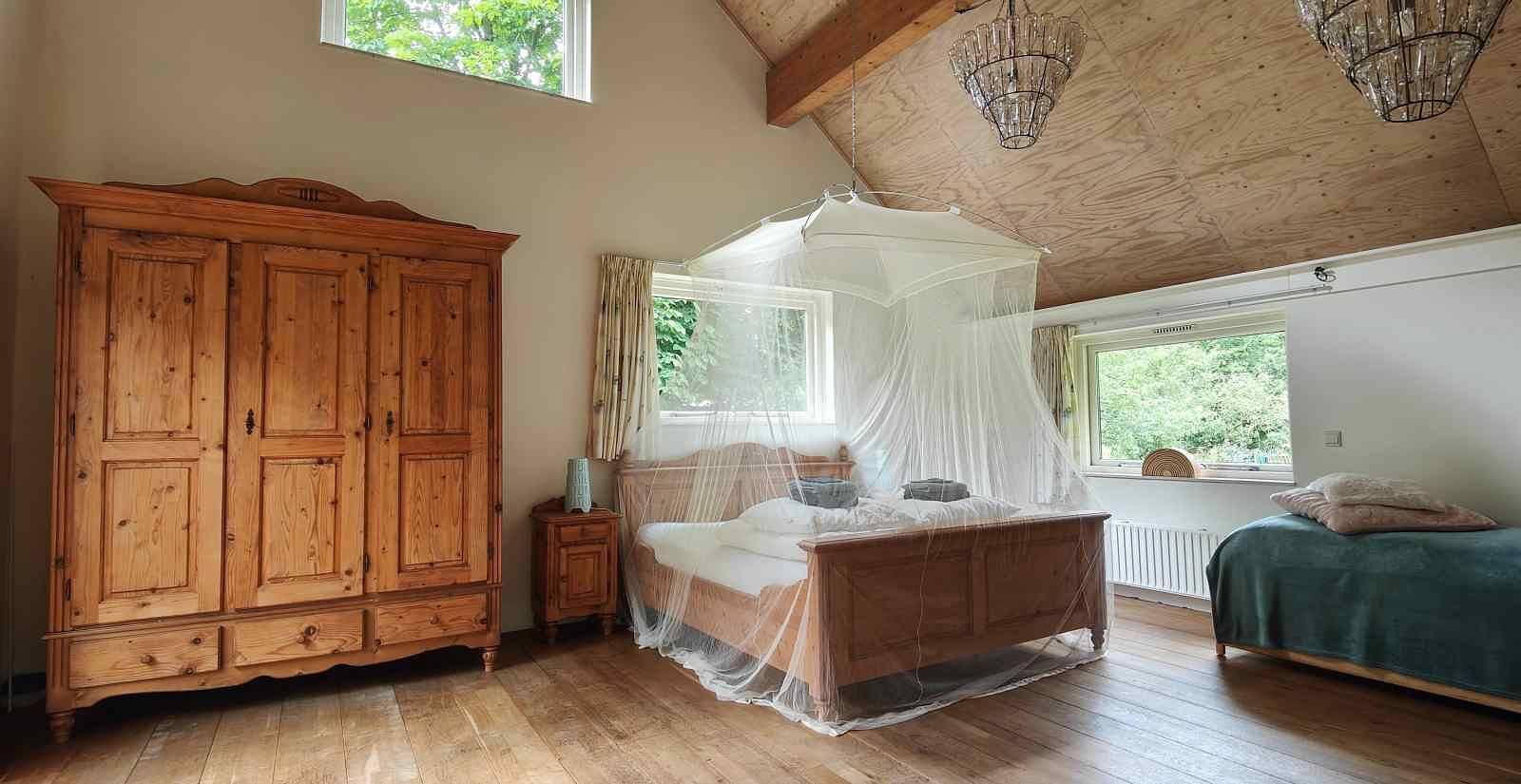Charakteristisches Ferienhaus für 2 Personen mit Pellet-Ofen in Dwingeloo, Drenthe. in Nationalpark Dwingelderveld