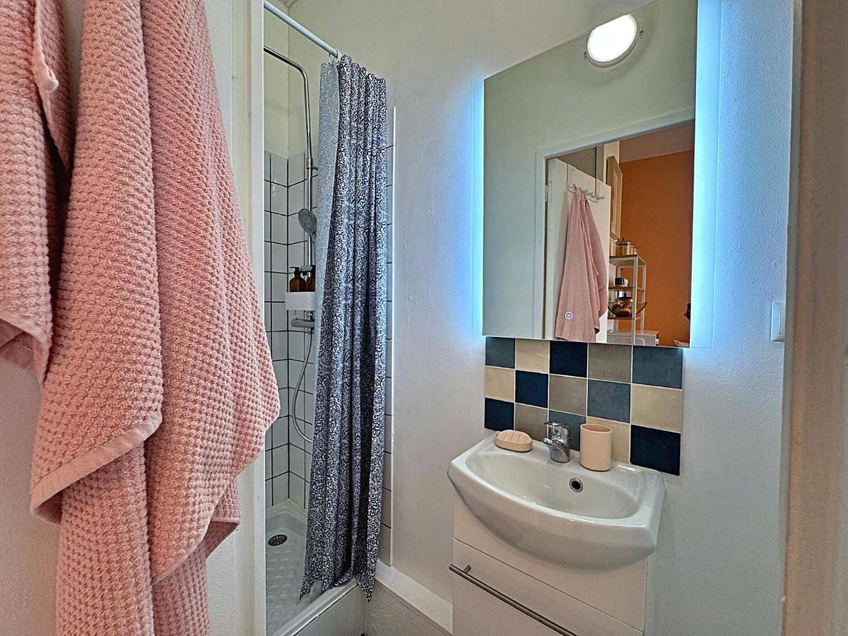 Appartement entier, Le Petit Cosy - studio proche centre Compiègne in Margny-lès-Compiègne, Oise