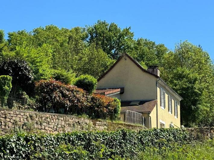 Location de vacances pour 4 personnes, avec terrasse ainsi que jardin et vue à Jumilhac-le-Grand - 4