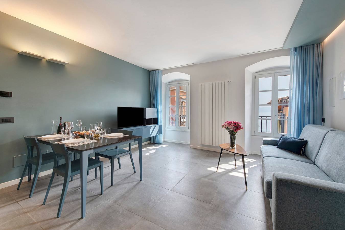 Appartement entier, Appartement 'Gemhouse Turchese Garda Lake' avec vue sur le lac, Wi-Fi et climatisation in Gargnano, Montagnes autour du lac de Garde