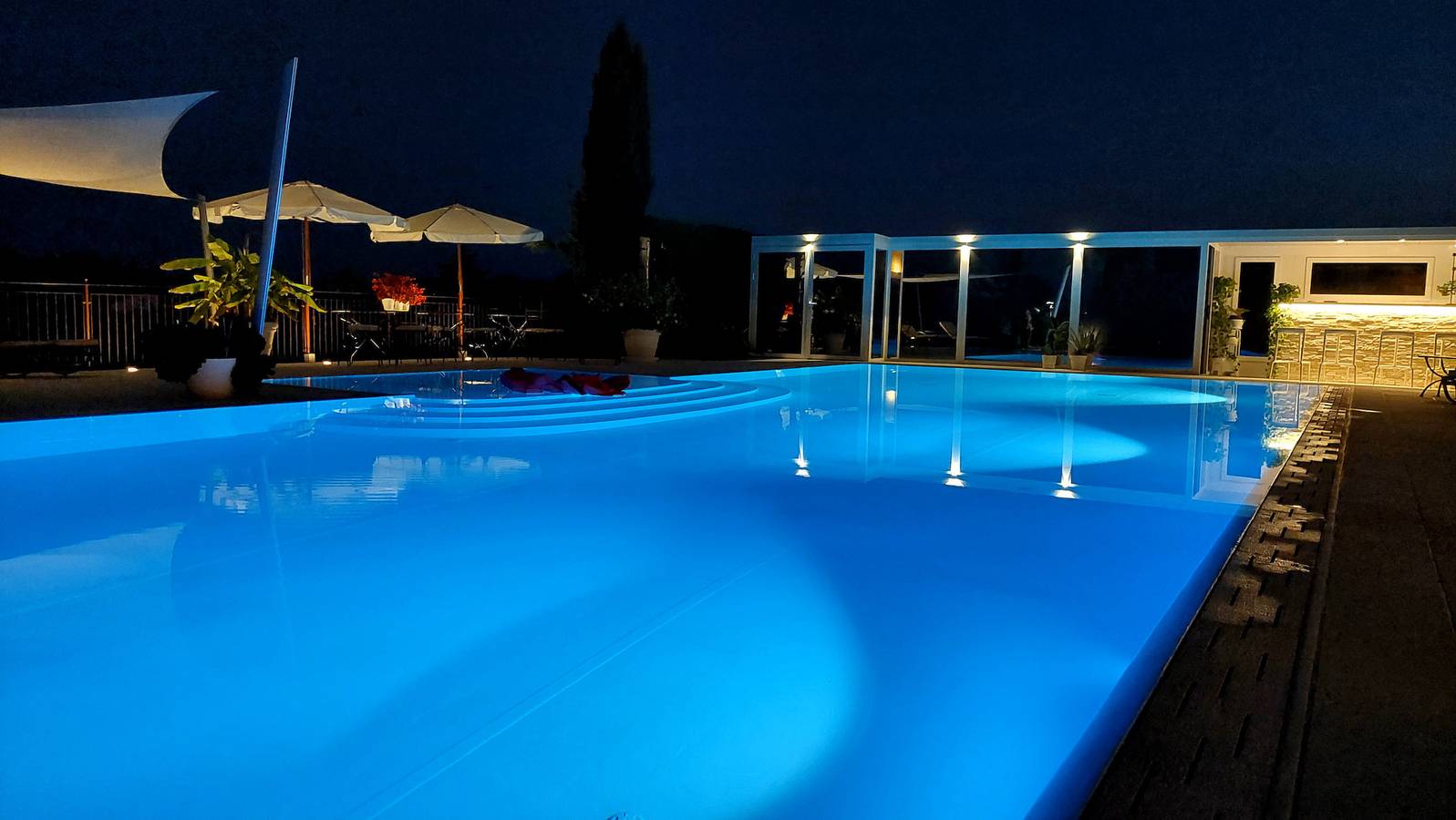 Estudio entero, Il Gelso del Garda Luxury Studio with pool, garden, turkish bath in Castelnuovo del Garda, Montañas Garda