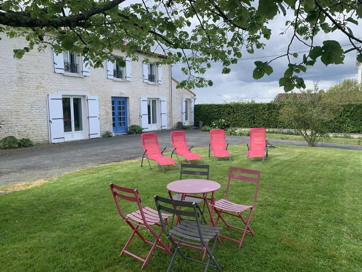 Gîte pour 7 personnes, avec terrasse et jardin