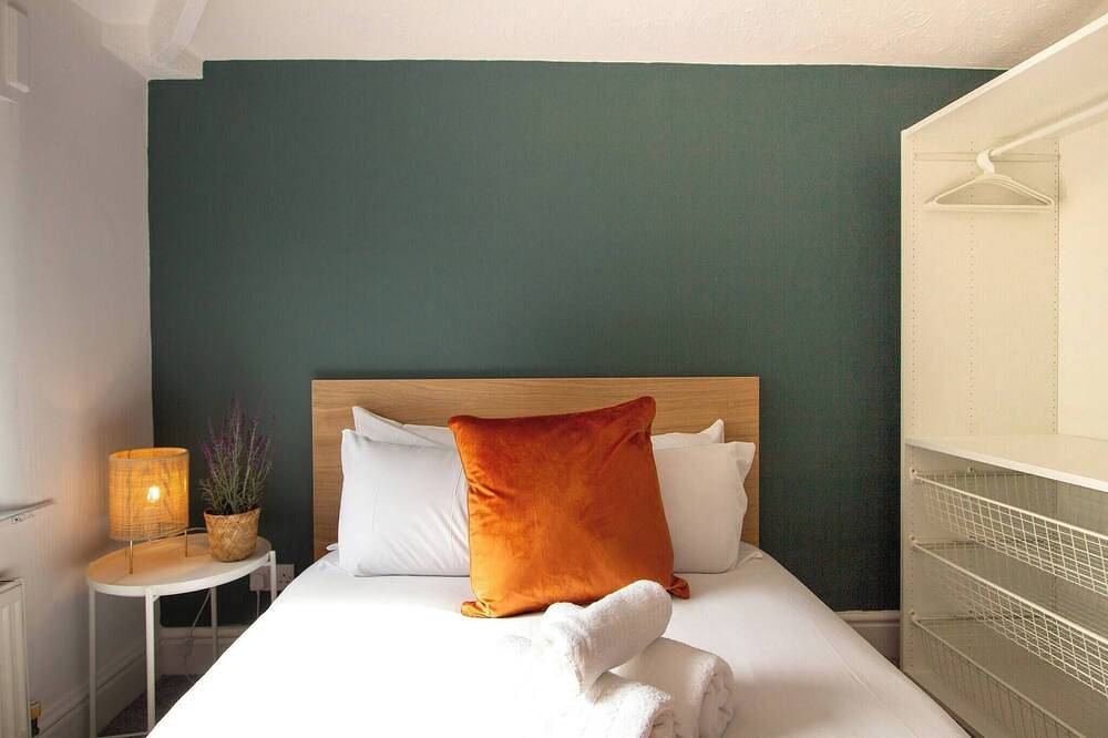 Stylish Comfort: 2Br Home in the heart of Wigan in Wigan, Greater Manchester