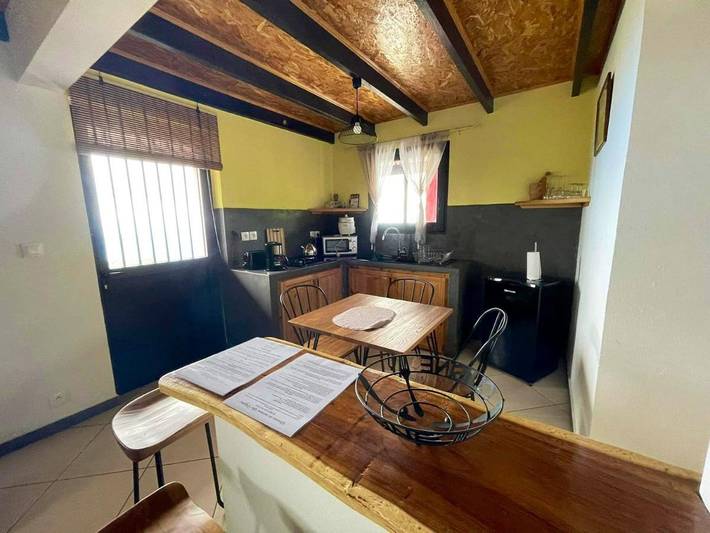 Location de vacances pour 3 personnes, avec jardin et balcon à Les Trois-Bassins - 2