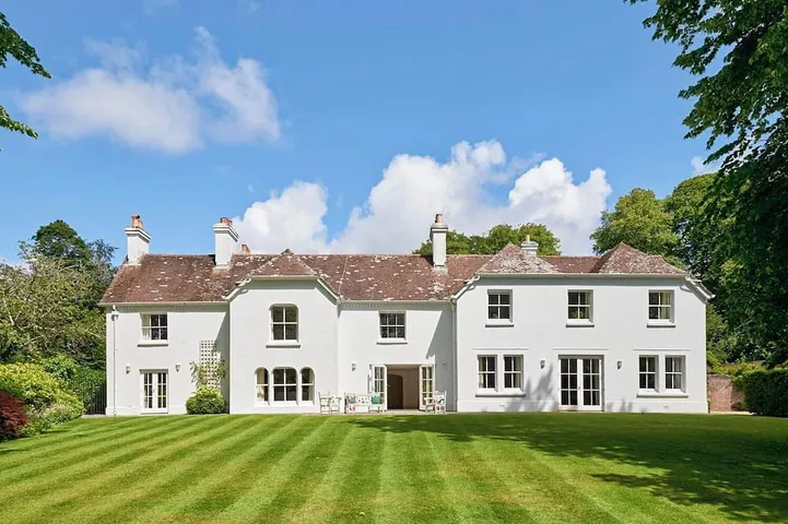 The Lindens, spacious Dorset retreat for a coastal break in Dorset