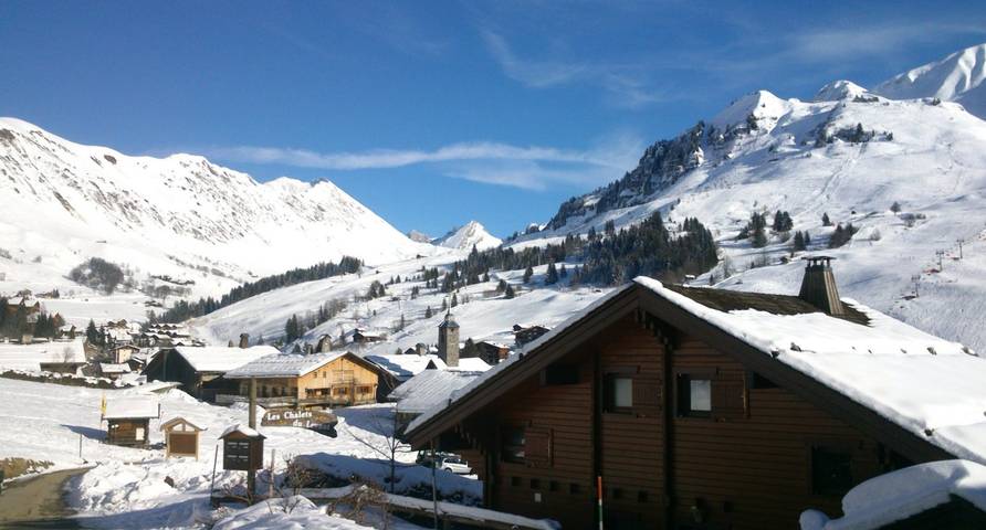 Gîte pour 3 personnes, avec terrasse dans Chinaillon