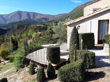 Gîte pour 4 personnes, avec jardin et balcon à La Robine-sur-Galabre