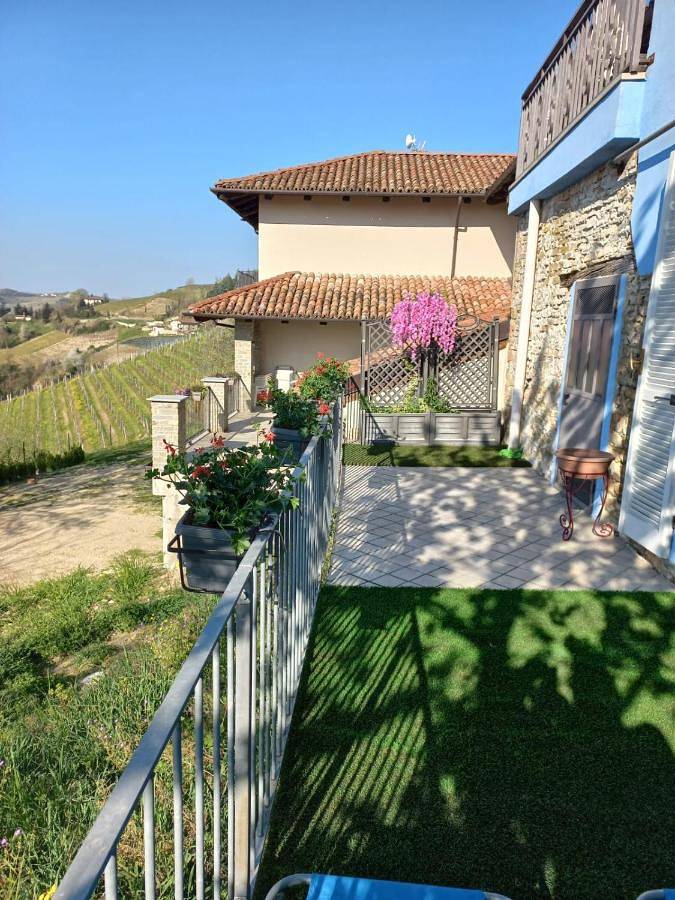 Casa Milu in Mango , Langhe