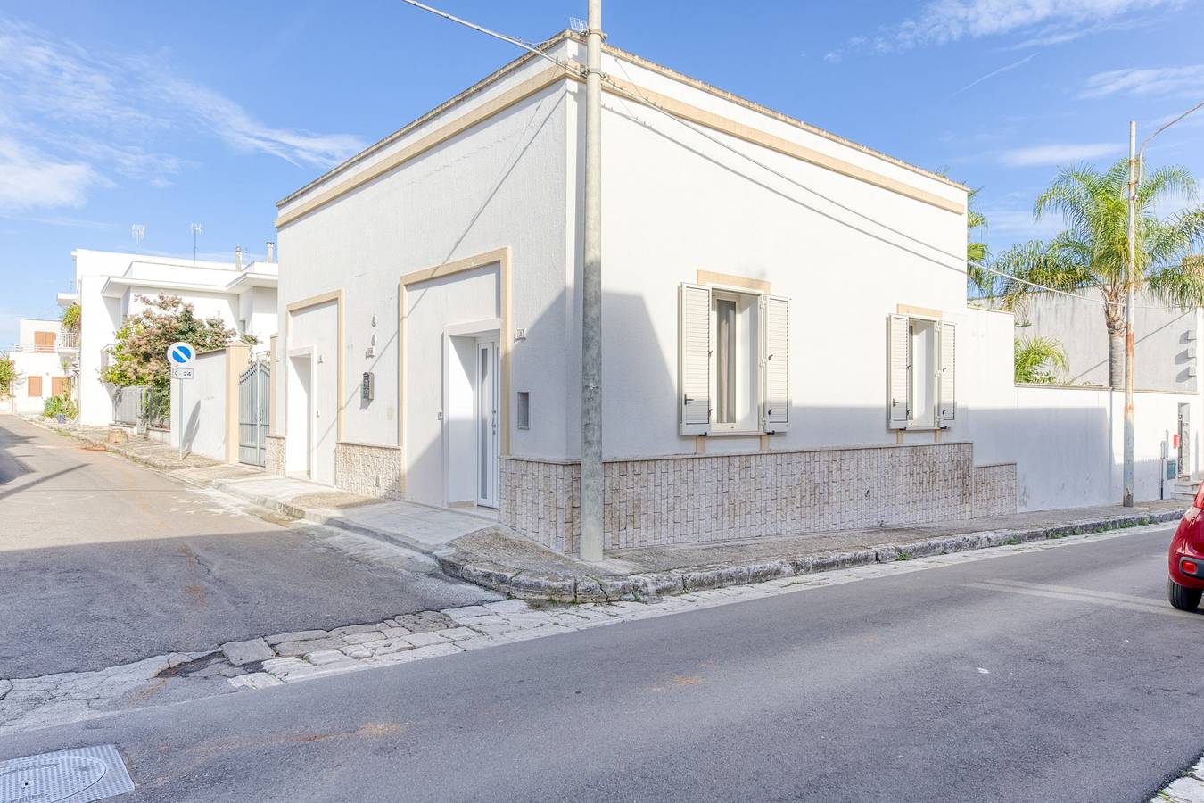 Mauricarol Residences - Carol Apartment with Private Terrace, Wi-Fi, and Air Conditioning in Presicce, Golfo di Taranto