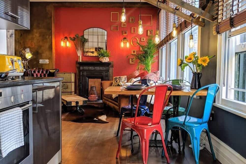 Loft for 4 Guests in Manchester, Greater Manchester