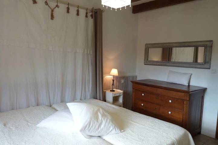 Gîte pour 4 personnes, avec jacuzzi et jardin à Capdrot - 3