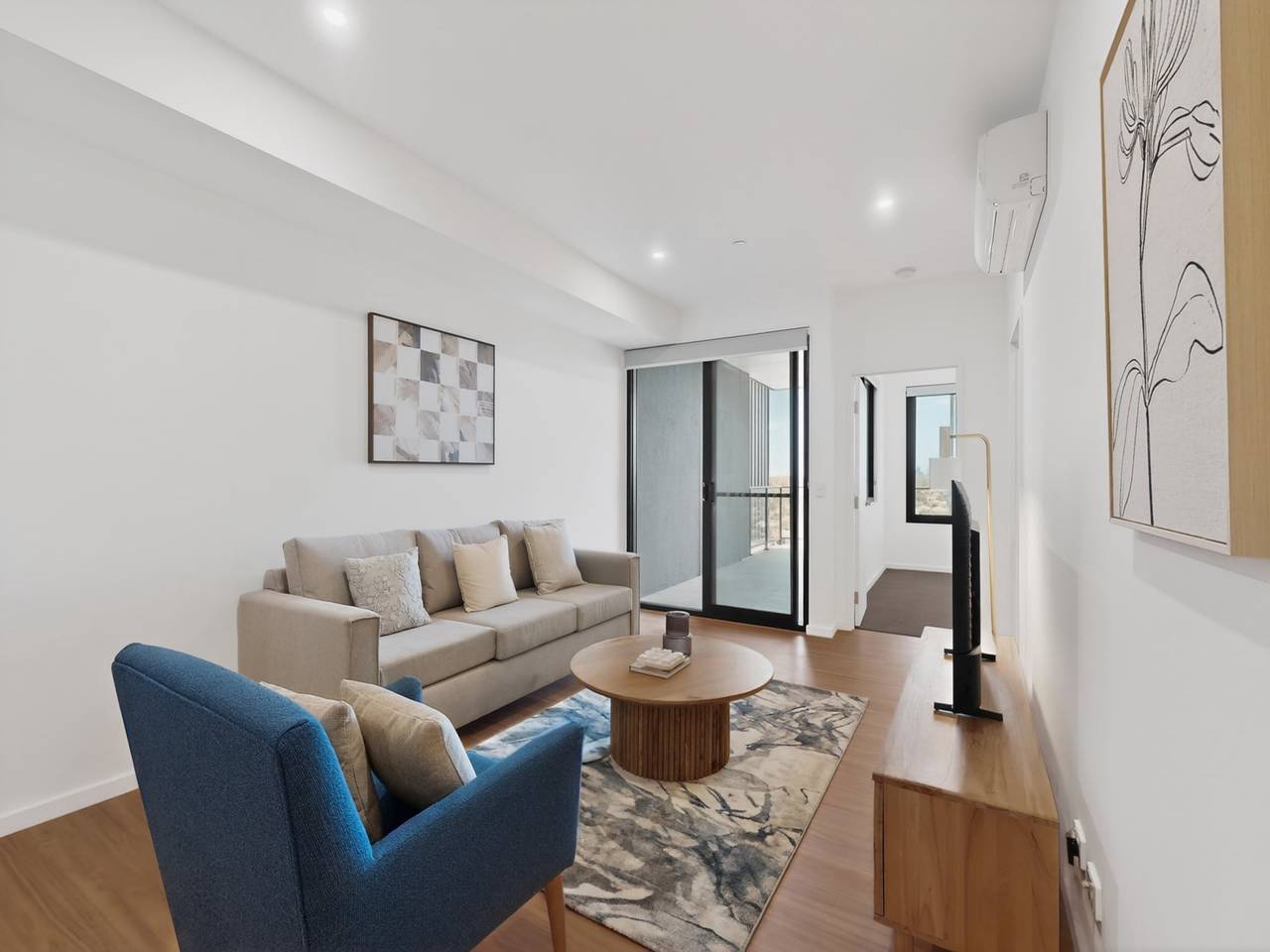 Hel leilighet, Lys, nyoppusset leilighet med 2 soverom og balkongutsikt in Cannington, Perth