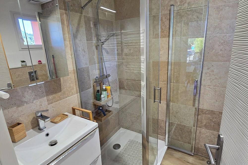 Appartement entier, Studio indépendant au coeur du Var in Flassans-sur-Issole, Côte méditerranéenne (France)