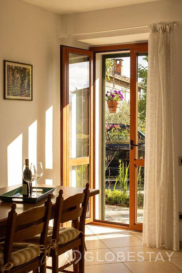 Gîte pour 5 personnes, avec jardin à Gavirate - 4