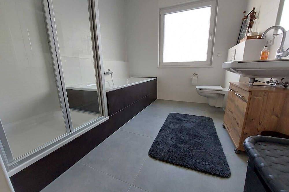 Ganze Wohnung, Fewo Provinzperle -  neu gestaltet - ein idealer Ausgangspunkt für Ihre Touren in Freckenfeld, Pfalz