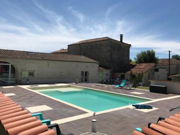 Gîte pour 6 personnes, avec jardin et piscine à Gensac-la-Pallue