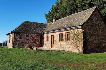 Location de vacances pour 4 personnes, avec terrasse à Lagleygeolle
