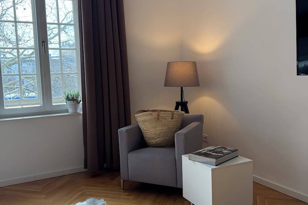 Appartamento intero, Historic apartment with a modern twist in the heart of Munich Schwabing in Monaco di Baviera Schwabing, Monaco di Baviera