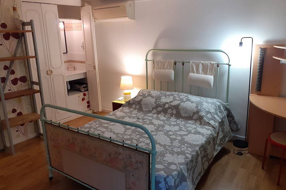 Meublé de Tourisme \"La Pave\" in La Côte Vermeille, Saint-André