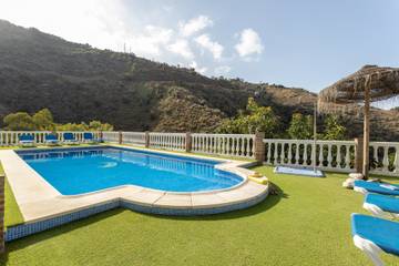 Casa Rural para 13 Personas en Sayalonga, Costa del Sol, Foto 3