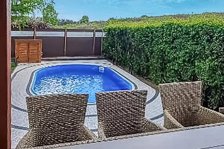 Vacation rental for 10 people, with sauna and hot tub as well as balcony, with pets in Pomerania