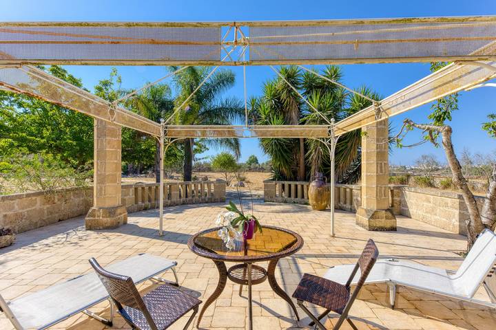 Appartamento intero, Appartamento 'Agriturismo Le Baccole - Apt' con terrazza privata, giardino e aria condizionata in Gagliano del Capo, Golfo di Taranto