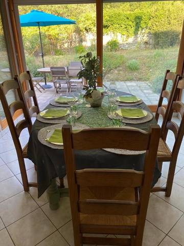 Gîte pour 8 personnes, avec jardin et vue, animaux acceptés à Vif (Isère)