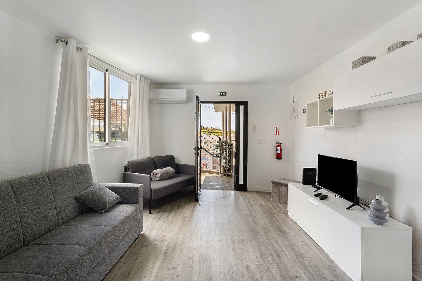 Entire apartment, Casa Pereira 2: Perfect for Relaxing and Enjoying Beautiful Sunsets in Ponta do Pargo, Madeira