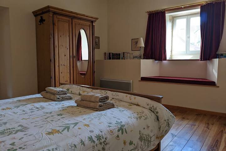 Location de vacances pour 4 personnes, avec balcon à Saint-Gengoux-le-National - 2