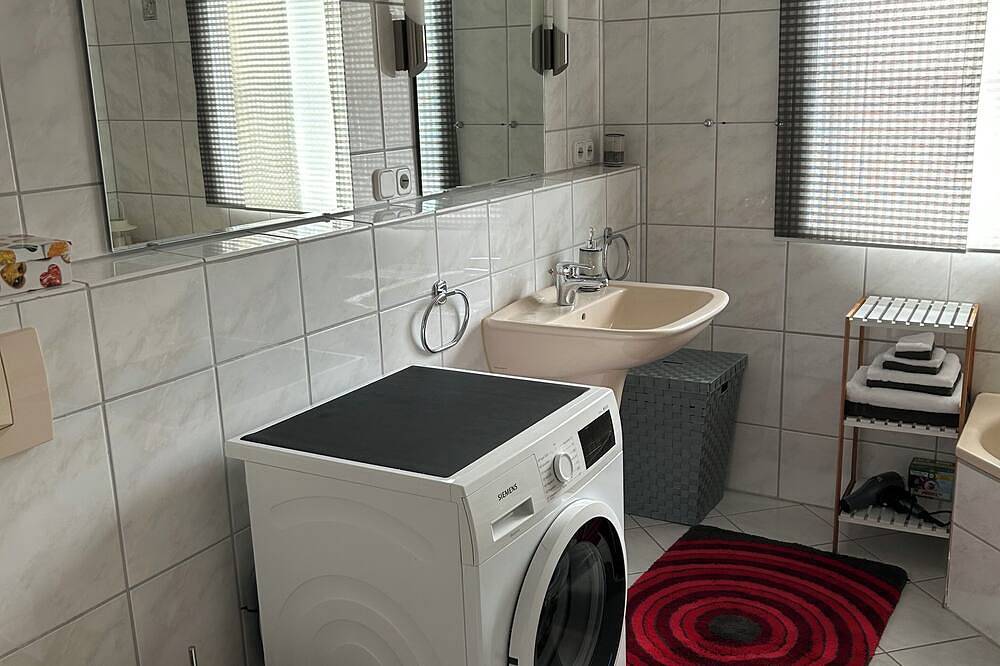 Appartement entier, Vacation apartment at the gateway to the Spessart with large terrace and private garden in Keilberg, Bessenbach