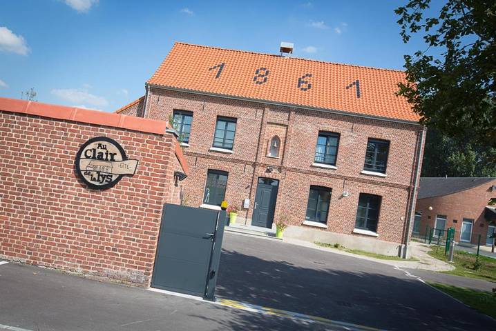 Location de vacances pour 14 personnes, avec Terrasse à Haverskerque