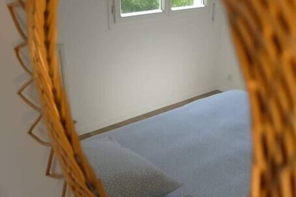 Entire apartment, Disneyland Paris, appartement 70m², parking privé in Serris, Seine-et-Marne