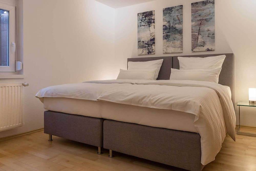 Ganze Wohnung, 140qm, Boxspringbetten, eigener Garten, Sauna, 3 Flat-Tv, ruhig in Europa-Park, Ettenheim