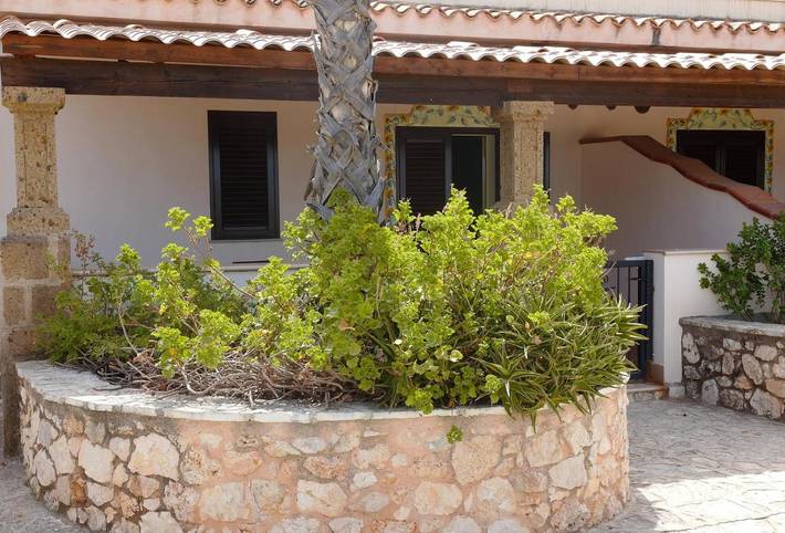 Chambre d’hôte pour 5 personnes, avec piscine ainsi que jardin et vue, animaux acceptés à San Vito Lo Capo - 2