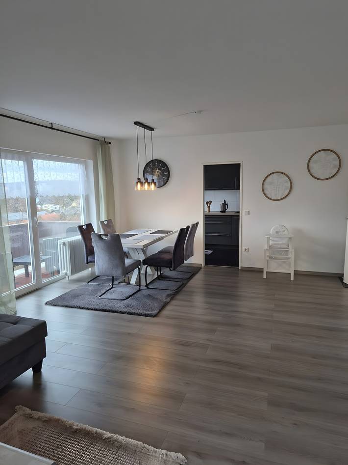 Ganze Wohnung, Apartment 1.Og '4Zi Kü, Balkon Parknähe' mit Balkon und Wlan in Neunkirchen, Saarland