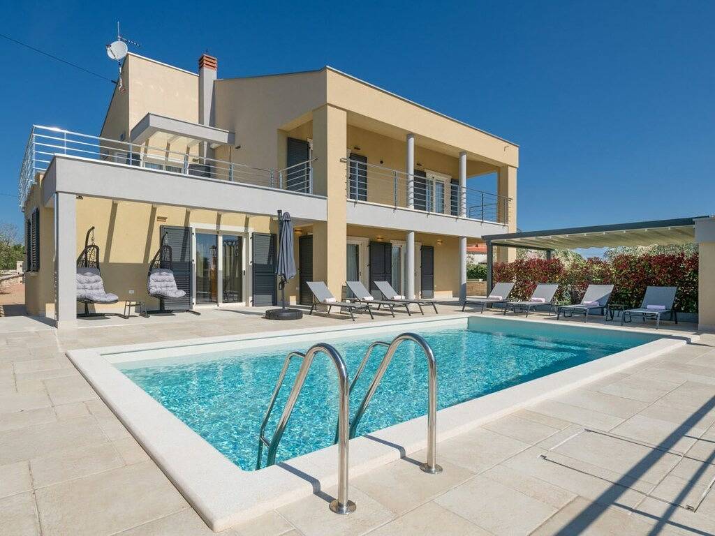 Villa in Krnica mit Schwimmbecken in Krnica, Marčana