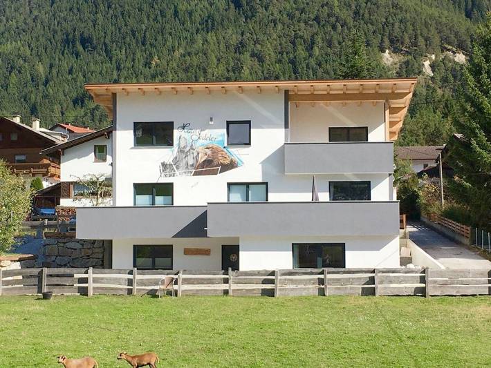 Ferienwohnung für 6 Personen, mit Garten und Ausblick, mit Haustier