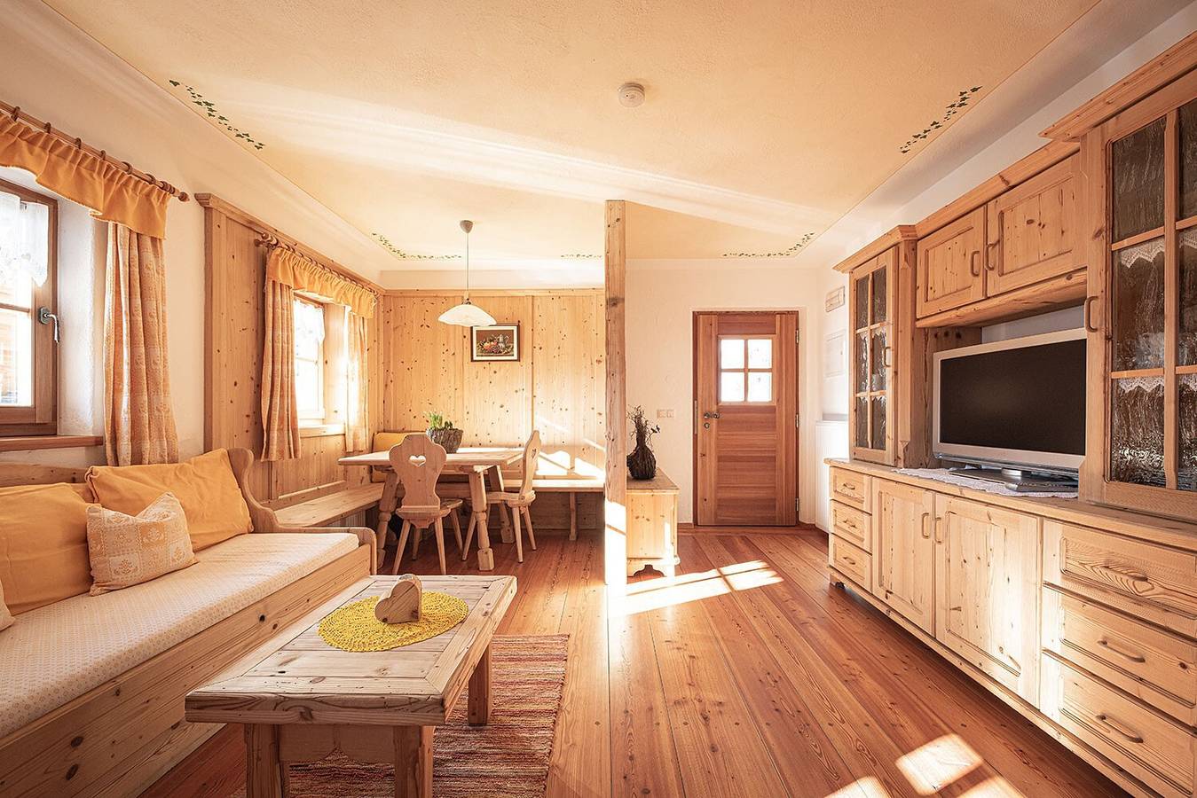 Ganze Wohnung, Ferienwohnung "Himmelschlüssel" mit Bergblick, 2 privaten Terrassen und Wlan in Ahornach, Sand in Taufers