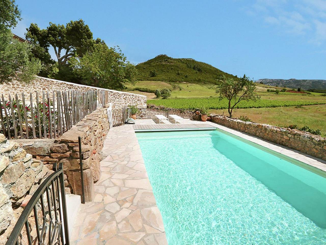 Appartement entier, Classy Apartment in Villesèque-des-Corbières with Swimming Pool in Villesèque-des-Corbières, Côte méditerranéenne (France)