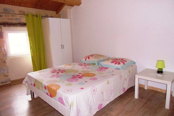 Gîte pour 10 personnes, avec terrasse et jardin à Berrias-et-Casteljau - 3